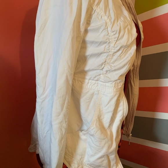 White reversible Lululemon size 8 jacket - Picture 4 of 13
